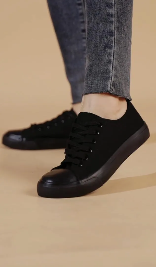 Canvas Shoes for Women Casual Low Top Sneakers Fashion Womens Tennis Shoes for Everyday Wear